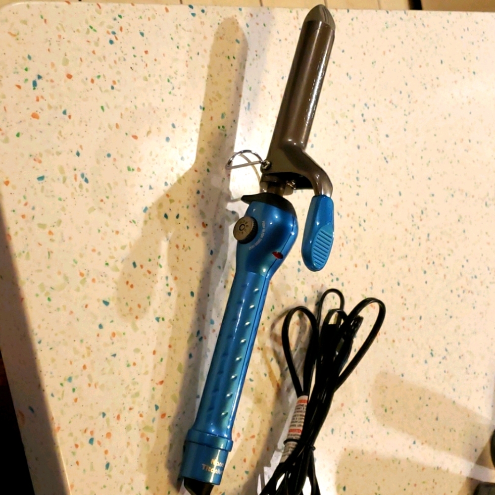 1 inch BaByliss Pro nano titanium curling iron